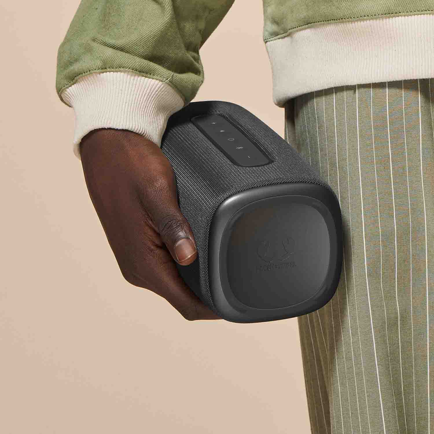 Bluetooth Speakers - Verbind je telefoon via Bluetooth met de draadloze speaker en geniet altijd en overal van je favoriete muziek.