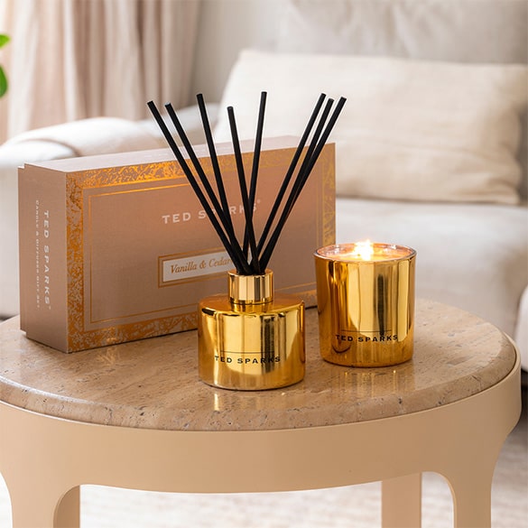 Gift sets - Verras je klanten met een luxe gift set, gevuld met de lekkerste geurkaarsen en diffusers.