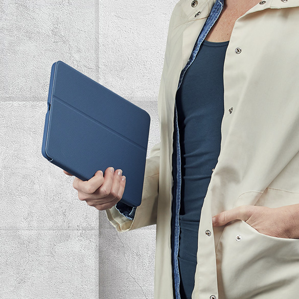 Tablet hoezen - Bescherm het scherm van je Tablet met een tablet cover. De Covers zijn niet alleen goed voor bescherming, maar functioneren ook als standaard voor je Tablet.